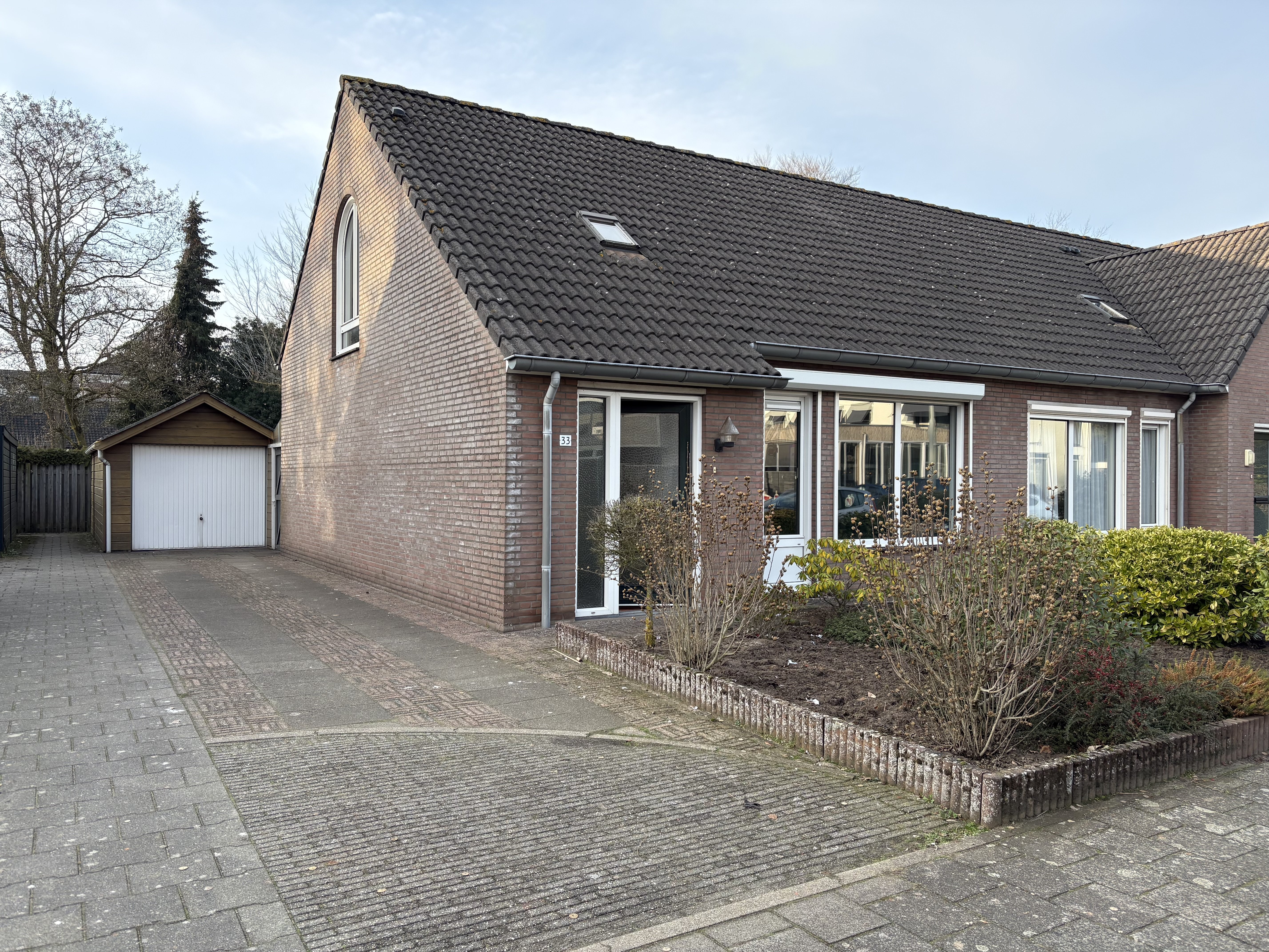 Pastoor van Akenstraat 33, 5251 BD Vlijmen, Nederland