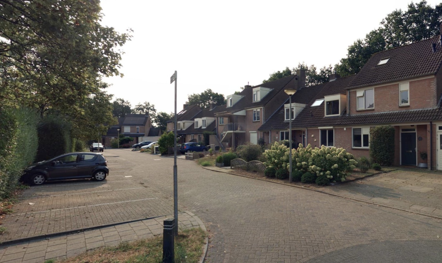 Hoekweg 11
