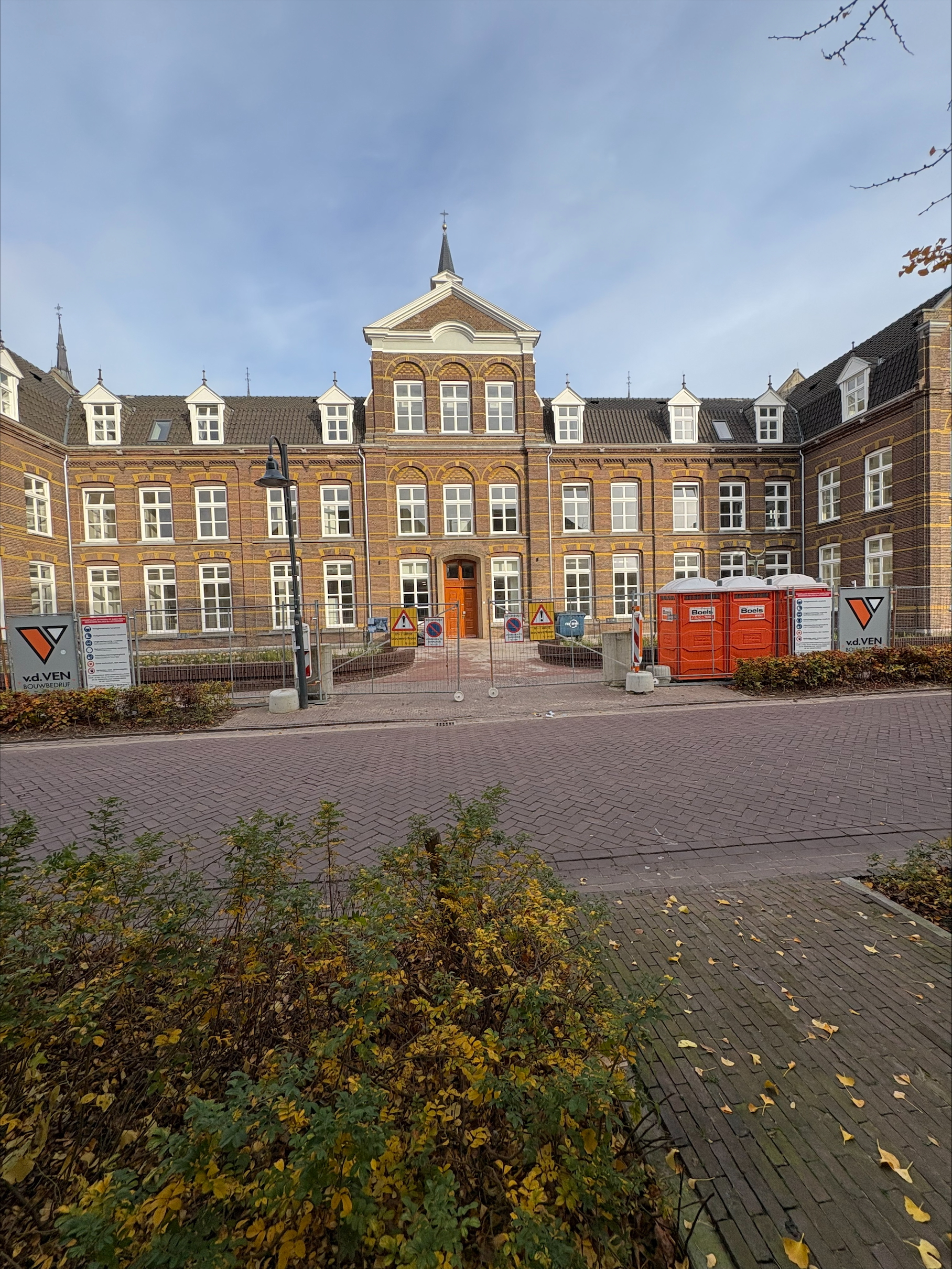 Deken van Miertstraat 8