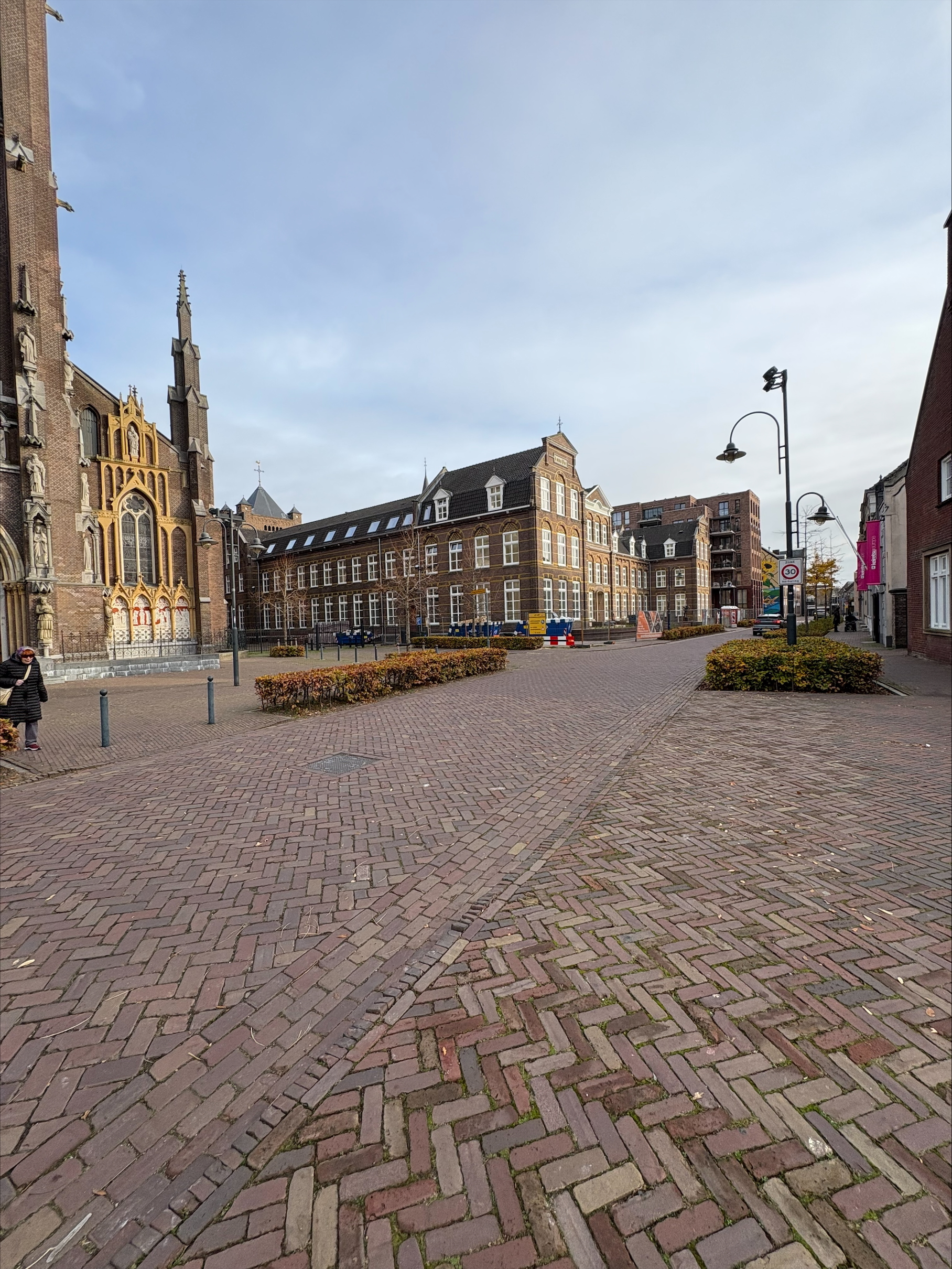 Deken van Miertstraat 8