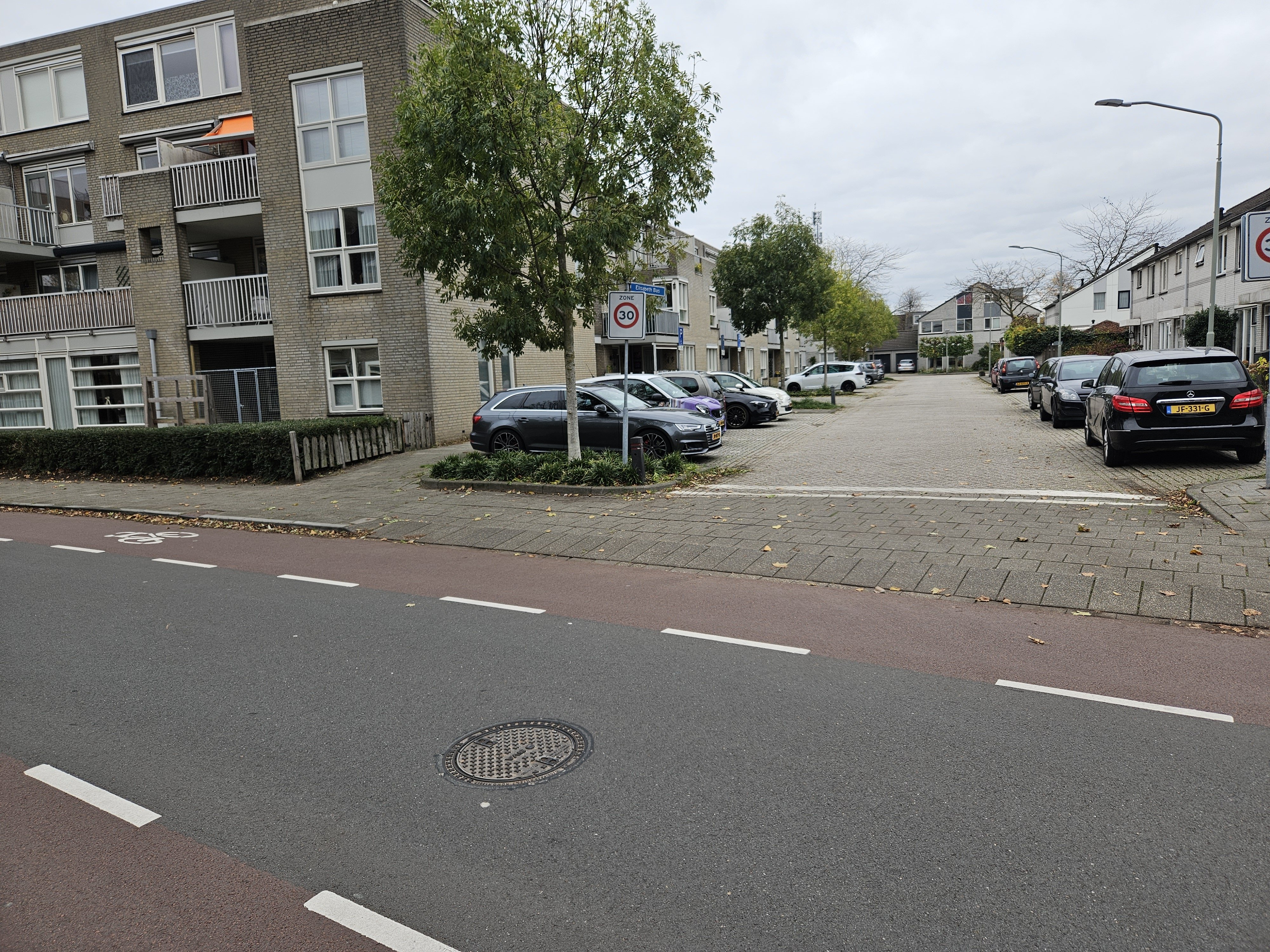Pastoor Erasstraat 1